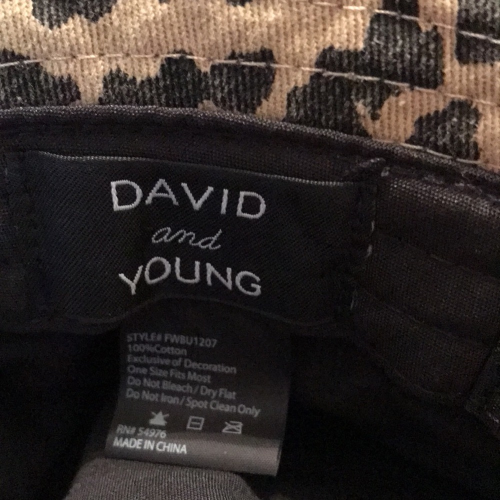 David and Young bucket hat, leopard print canvas - Picture 2 of 3